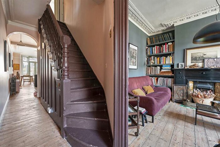 3 Bedroom Terraced House For Sale In Richmond Road, Leytonstone, E11