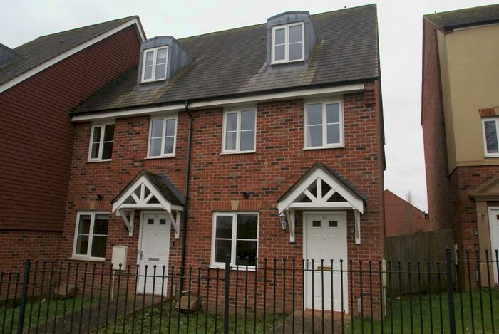3 Bedroom Town House To Rent In Pasture Walk, Augusta Park, Andover, SP11