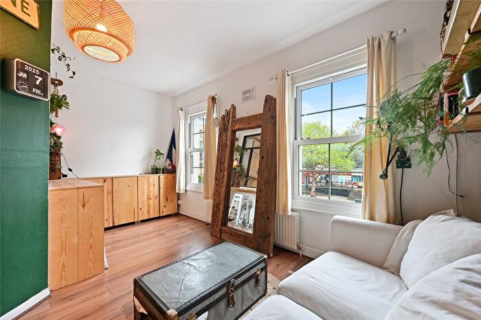 1 Bedroom Flat For Sale In Goldhawk Road, London, W12