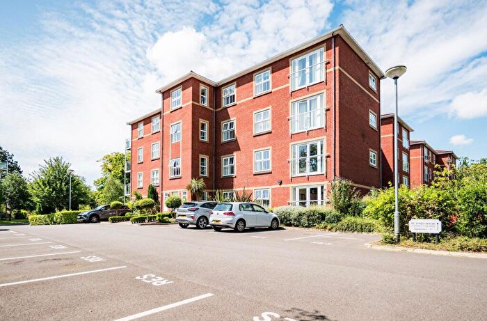2 Bedroom Flat For Sale In Aughton Park Drive, Aughton, L39