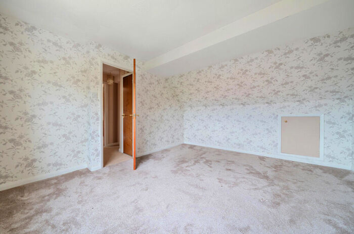 3 Bedroom Bungalow For Sale In Ethelbert Road, Hawley, Dartford, DA2