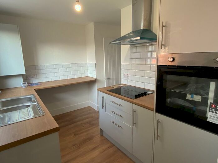 2 Bedroom Flat To Rent In Grange Road, Campsall, DN6