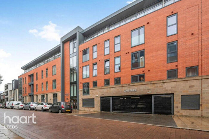 2 Bedroom Apartment For Sale In Mabgate, Leeds, LS9