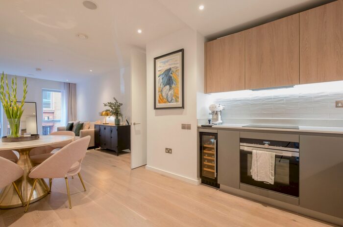 1 Bedroom Flat To Rent In Equiano Court, Baldwins Gardens, London, EC1N