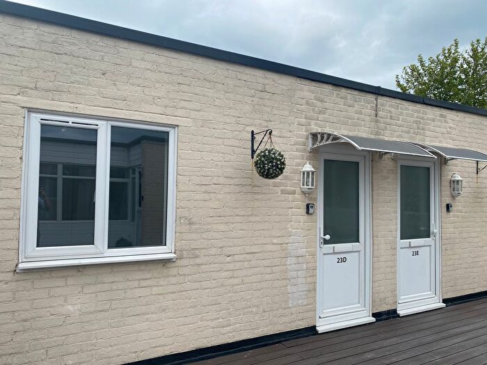 3 Bedroom Flat To Rent In Commercial Road, Totton, Hampshire, SO40