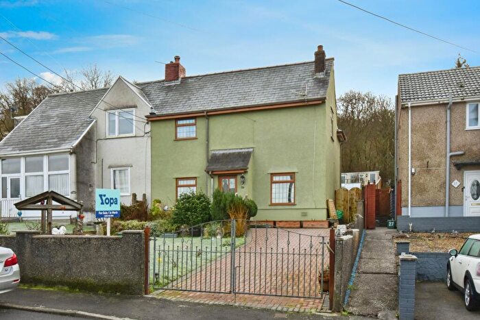 3 Bedroom Semi Detached House For Sale In Abernant Road, Ammanford, SA18