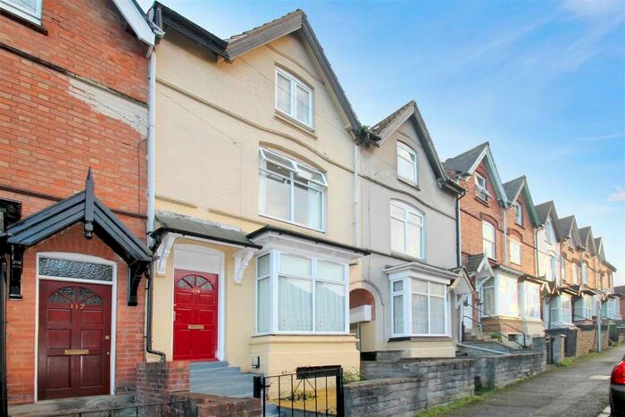 1 Bedroom Private Hall To Rent In Oakly Road, Redditch, B97