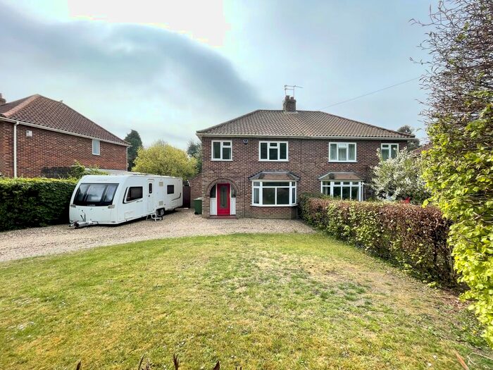 3 Bedroom Terraced House To Rent In Oak Lane, Norwich, NR6