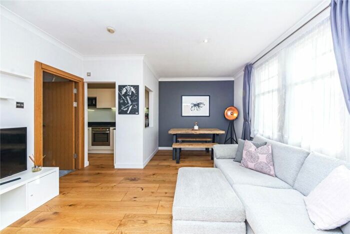 1 Bedroom Apartment To Rent In Sidney Road, Walton-on-Thames, Surrey, KT12