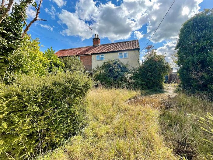 3 Bedroom House For Sale In Harleston Road, Dickleburgh, IP21