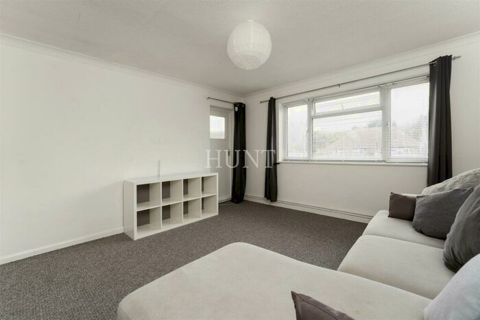 2 Bedroom Flat To Rent In Triton Court, Whitehall Lane, Buckhurst Hill, IG9