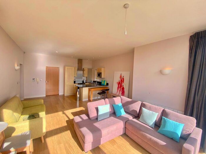 2 Bedroom Apartment To Rent In Park Heights, - The Ropewalk, Nottingham, NG1