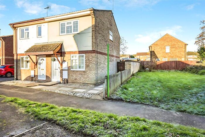 2 Bedroom Terraced House For Sale In Novello Gardens, Waterlooville, Hampshire, PO7