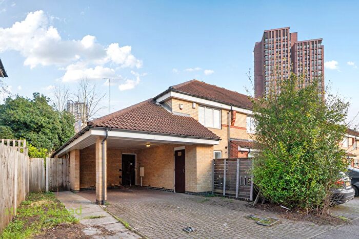 3 Bedroom End Terrace House To Rent In Church Road, Croydon, CR0