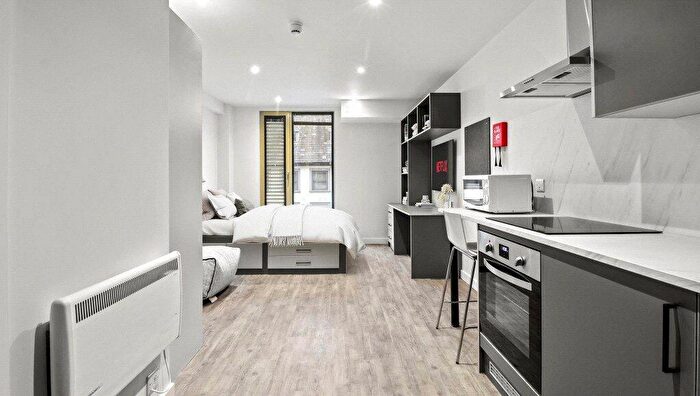 1 Bedroom Flat To Rent In Zone Drapery, - Drapery, Northampton, NN1