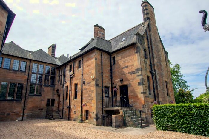 4 Bedroom Semi-Detached House To Rent In Springkell Avenue, Pollokshields, G41