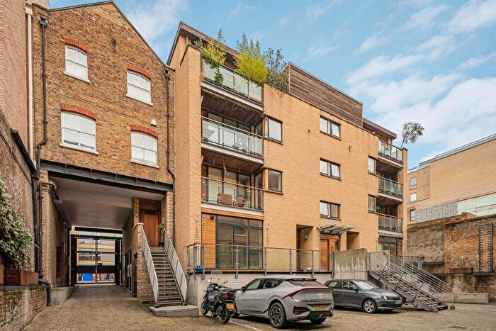 1 Bedroom Apartment For Sale In Kingsland Road, London, E8