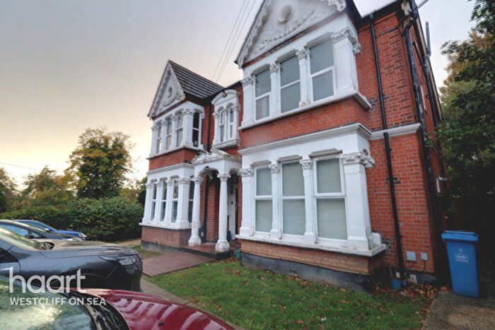 1 Bedroom Flat For Sale In Cossington Road, Westcliff-On-Sea, SS0