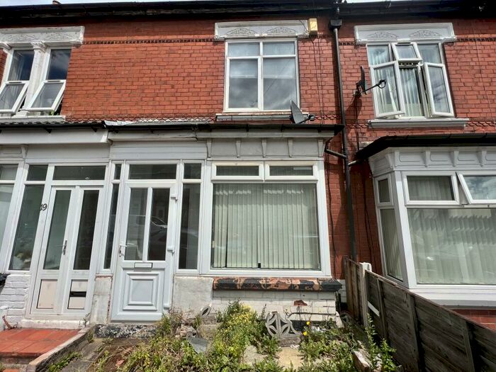 2 Bedroom House To Rent In Linden Road, Smethwick, B66
