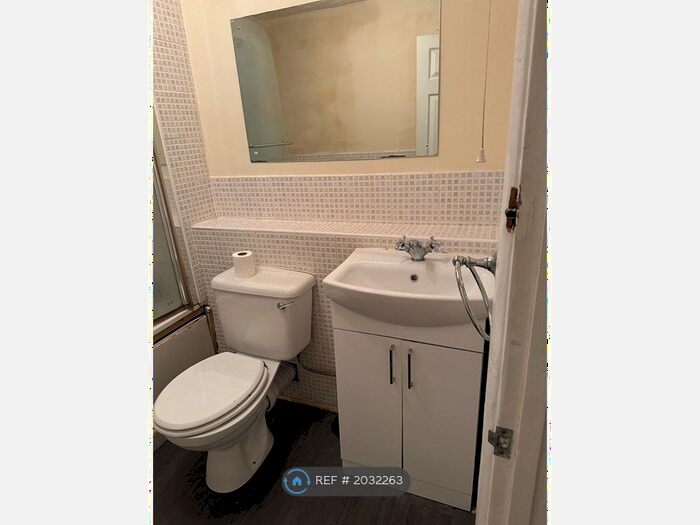 4 Bedroom Terraced House To Rent In Belgrave Mews, Uxbridge, UB8