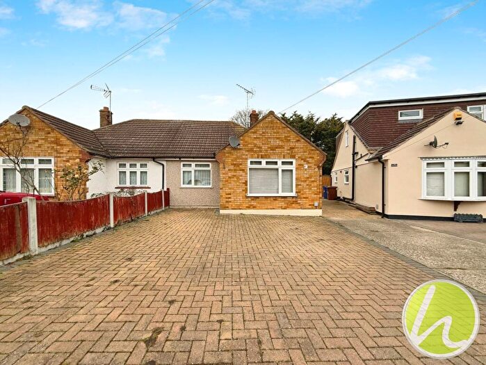 2 Bedroom Semi-Detached Bungalow For Sale In Digby Road, Corringham, SS17