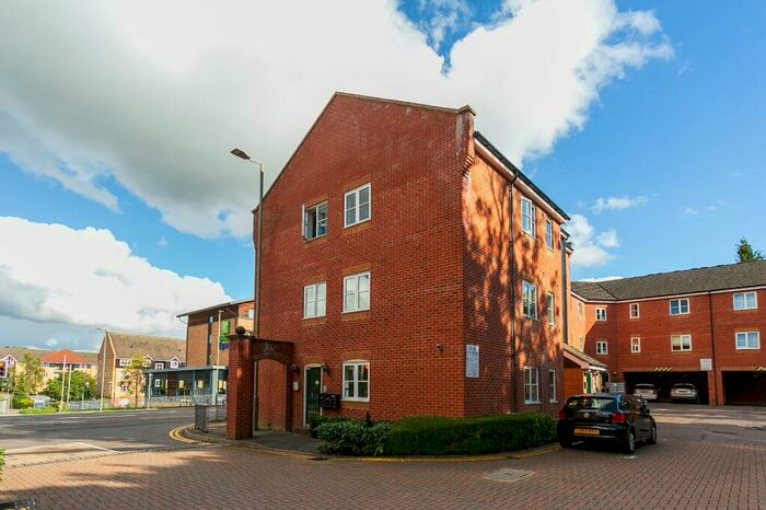 1 Bedroom Apartment To Rent In London Road, Hemel Hempstead, Hertfordshire, HP3