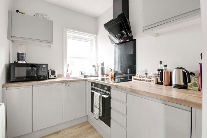 2 Bedroom Apartment To Rent In Millicent Road, West Bridgford, Nottinghamshire, NG2