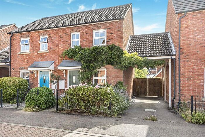 2 Bedroom Semi-Detached House For Sale In Strawberry Fields, Mortimer, RG7