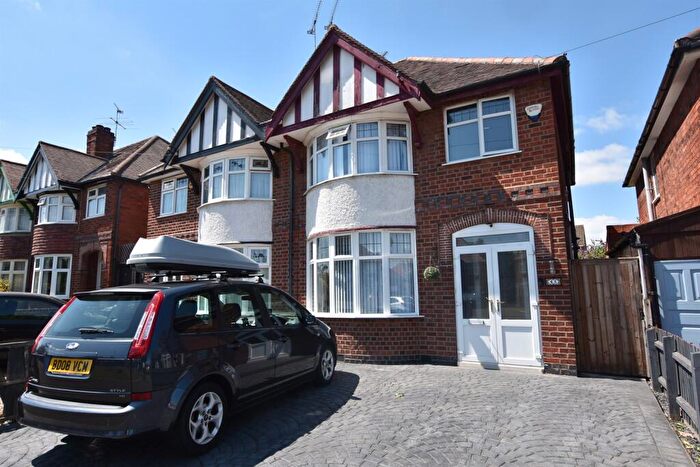 3 Bedroom Semi-Detached House For Sale In Wyngate Drive, LE3