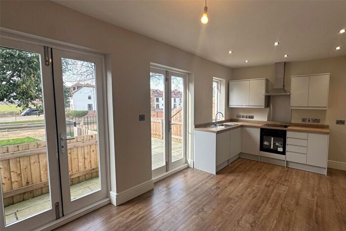 1 Bedroom Bungalow For Sale In High Street, Tewkesbury, Mar, GL20