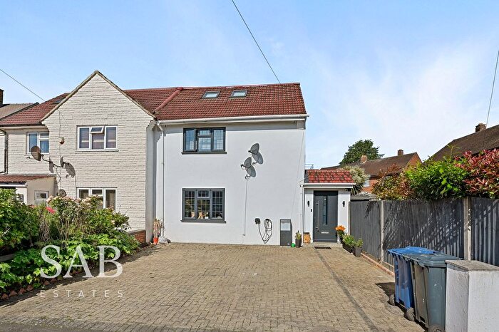 3 Bedroom Semi Detached House For Sale In Millet Road, Greenford, UB6