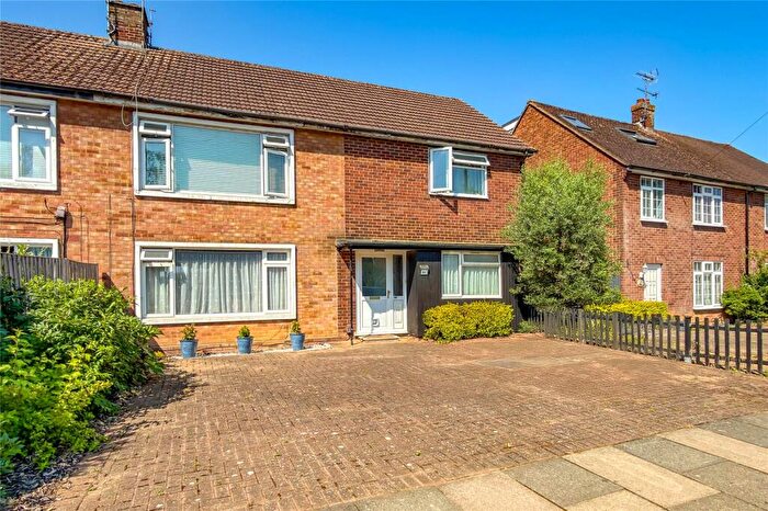 2 Bedroom Maisonette For Sale In Hazelwood Drive, St. Albans, Hertfordshire, AL4