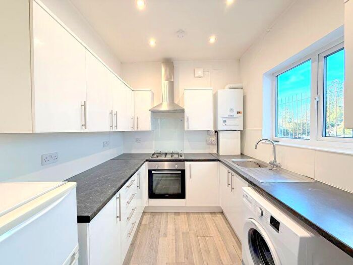 2 Bedroom Apartment To Rent In Uxbridge Road, Hatch End, HA5
