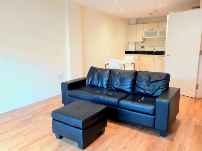 1 Bedroom Flat To Rent In The Calls, Leeds, Uk, LS2