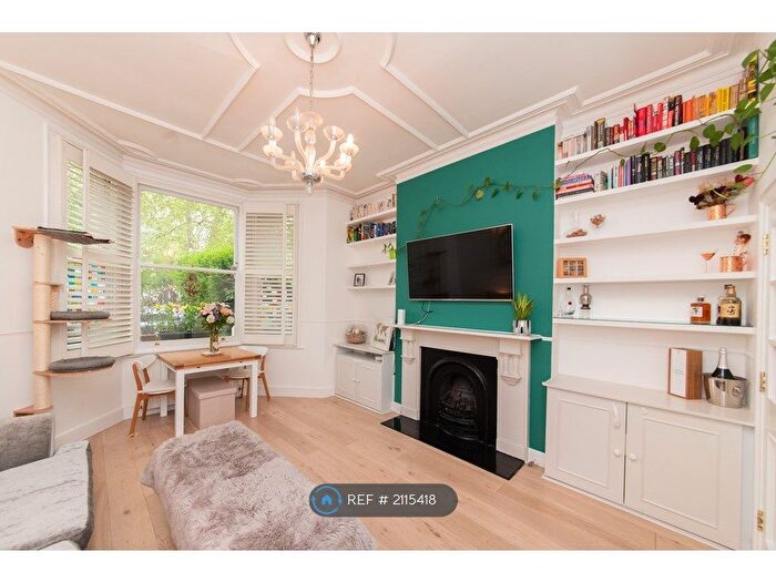 2 Bedroom Flat To Rent In Harvist Road, London, NW6