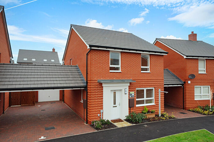 4 Bedroom Detached House For Sale In Limehouse Road, Broughton, Aylesbury, HP22