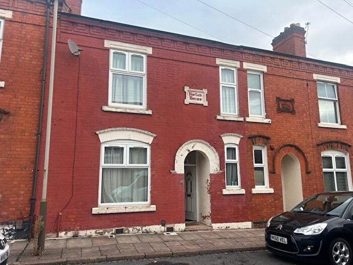 3 Bedroom Terraced House For Sale In Burnaby Avenue, LE5