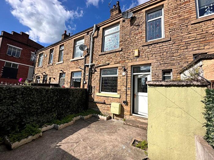 2 Bedroom Terraced House For Sale In Dockfield Road, Shipley, BD17