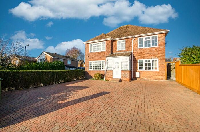 4 Bedroom Detached House For Sale In Crabwood Road, Southampton, Hampshire, SO16