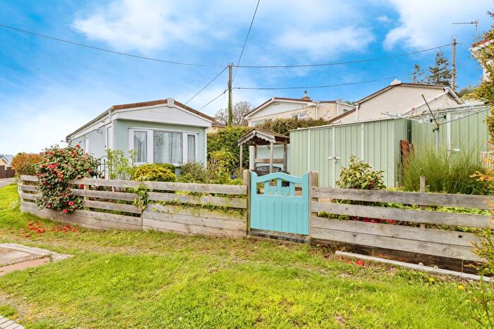 1 Bedroom Mobile/park Home For Sale In Newton Road, Bishopsteignton, Teignmouth, TQ14