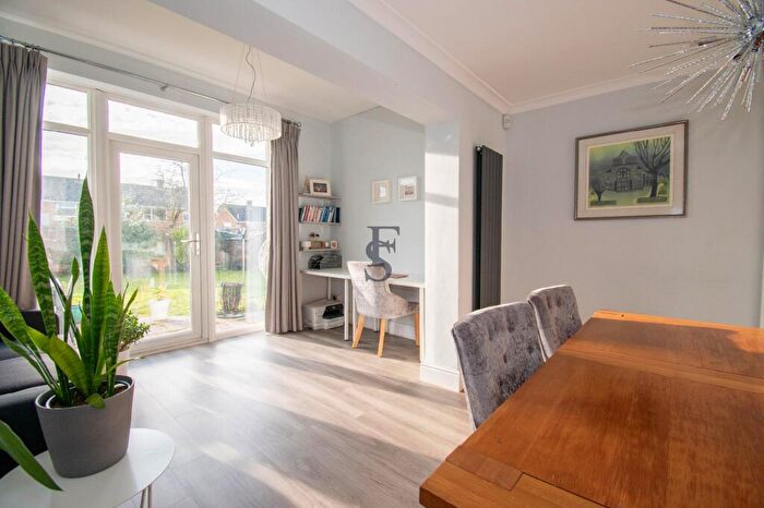 5 Bedroom Detached House For Sale In Redruth Avenue, Wigston, LE18