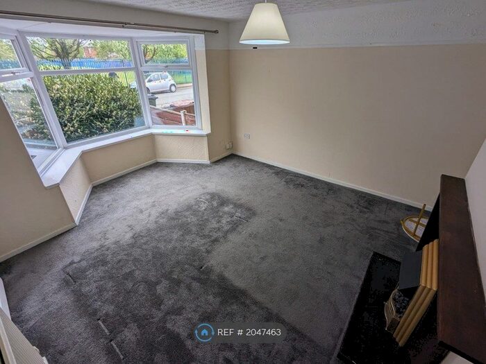 3 Bedroom Semi-Detached House To Rent In Holdsworth Street, Swinton, Manchester, M27