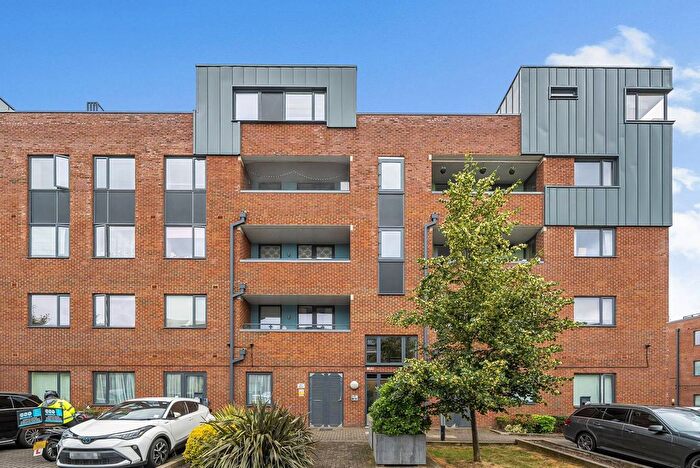 2 Bedroom Flat For Sale In Artisan Place, Harrow Weald, Harrow, HA3