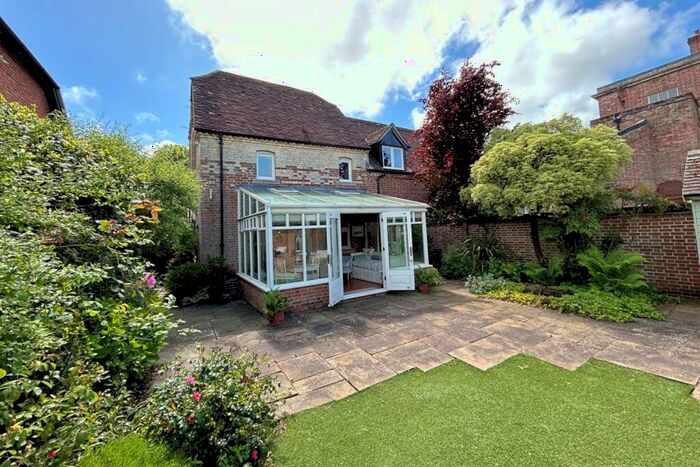 2 Bedroom Semi-Detached House To Rent In Sturminster Marshall, BH21