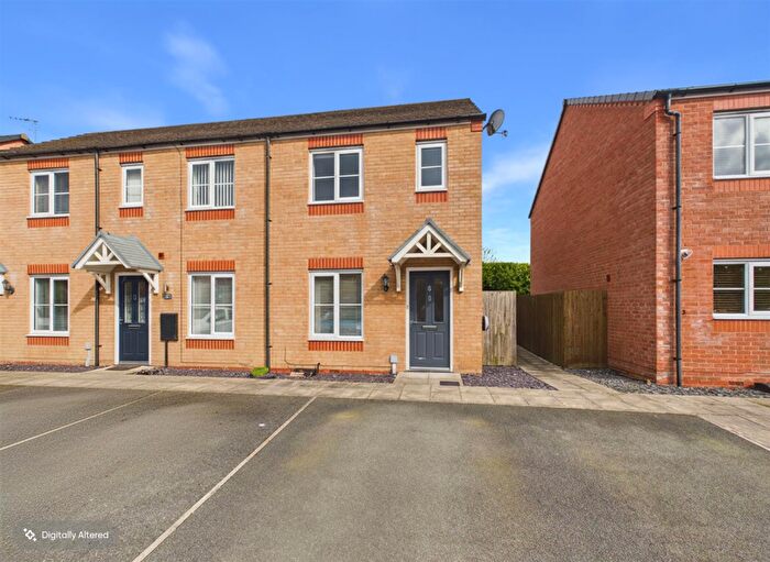 2 Bedroom Mews For Sale In Clos Owain, Hope, Wrexham, LL12
