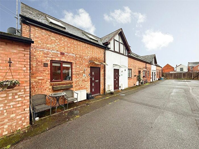 1 Bedroom Terraced House For Sale In Sherborne Road, Farnborough, Hampshire, GU14