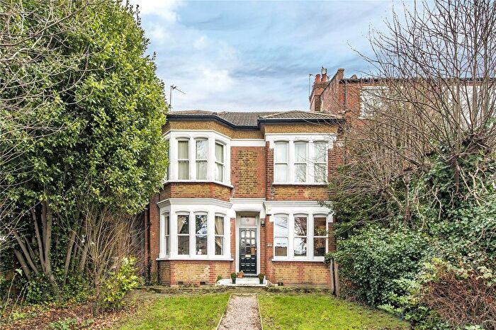 1 Bedroom Flat To Rent In Leigham Court Road, London, SW16