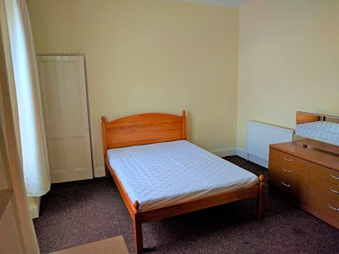 6 Bedroom House To Rent In George Street, City Centre, Swansea, SA1