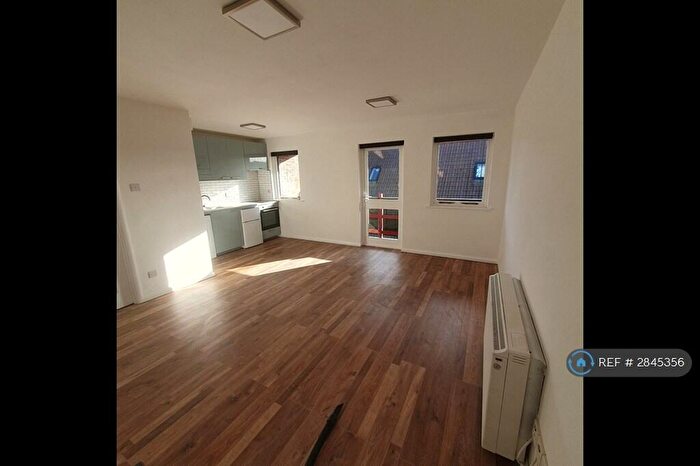 Studio To Rent In Cleve Court, Bristol, BS8