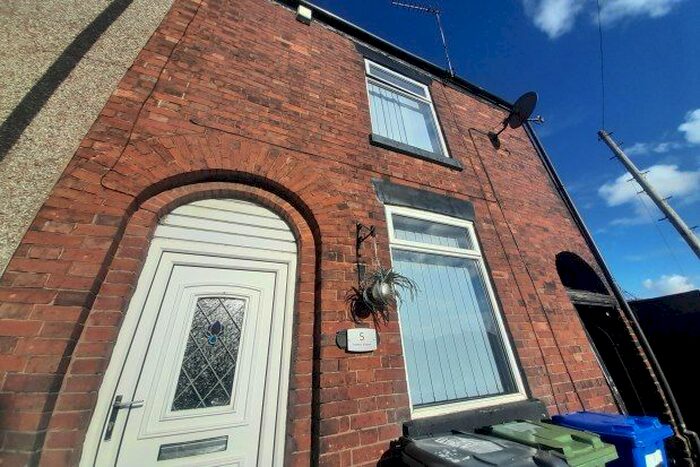 3 Bedroom Terraced House To Rent In Henry Street, Manchester, M34